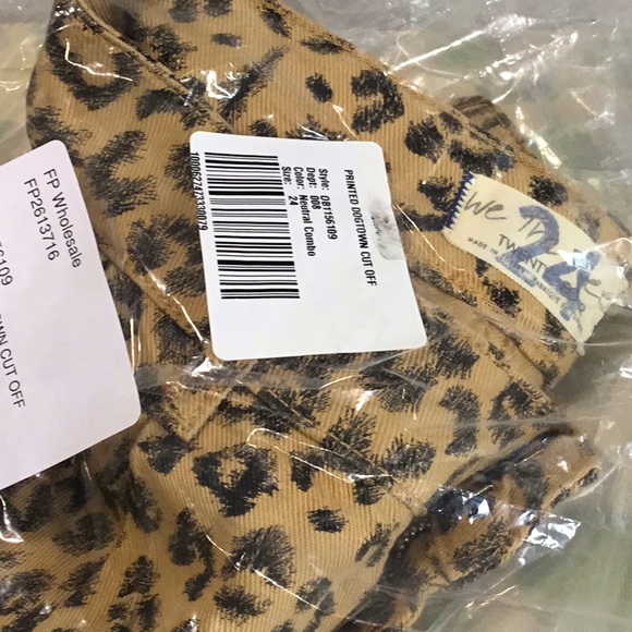 SALE 🔥 Free People Animal Print High Rise Vintage Look Shorts NEW - Picture 7 of 9